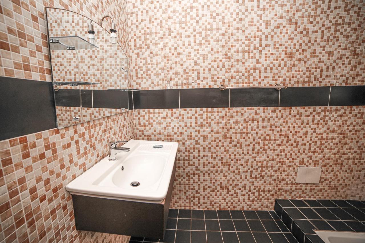 Fini Hotel Bobende Limbe Dış mekan fotoğraf