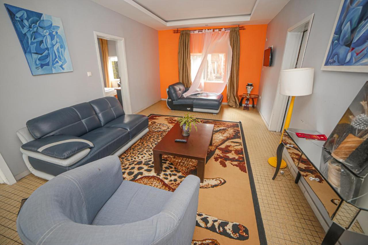 Fini Hotel Bobende Limbe Dış mekan fotoğraf