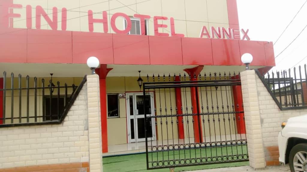 Fini Hotel Bobende Limbe Dış mekan fotoğraf