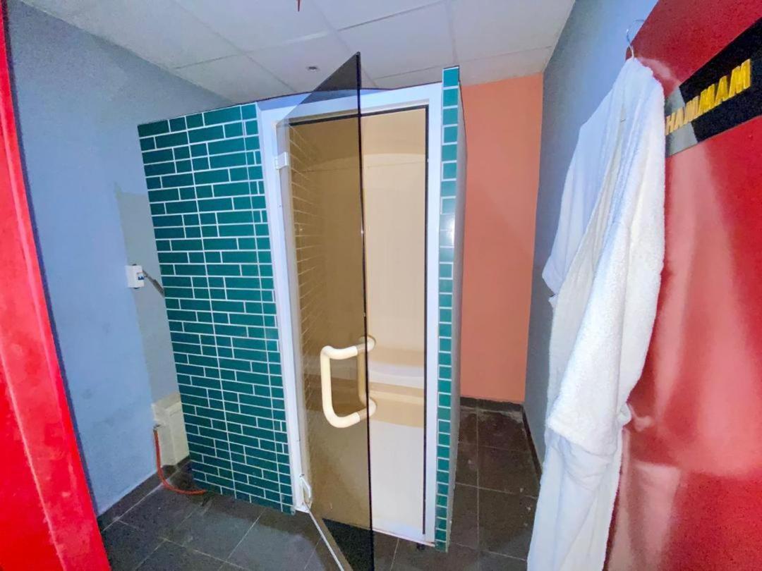 Fini Hotel Bobende Limbe Dış mekan fotoğraf