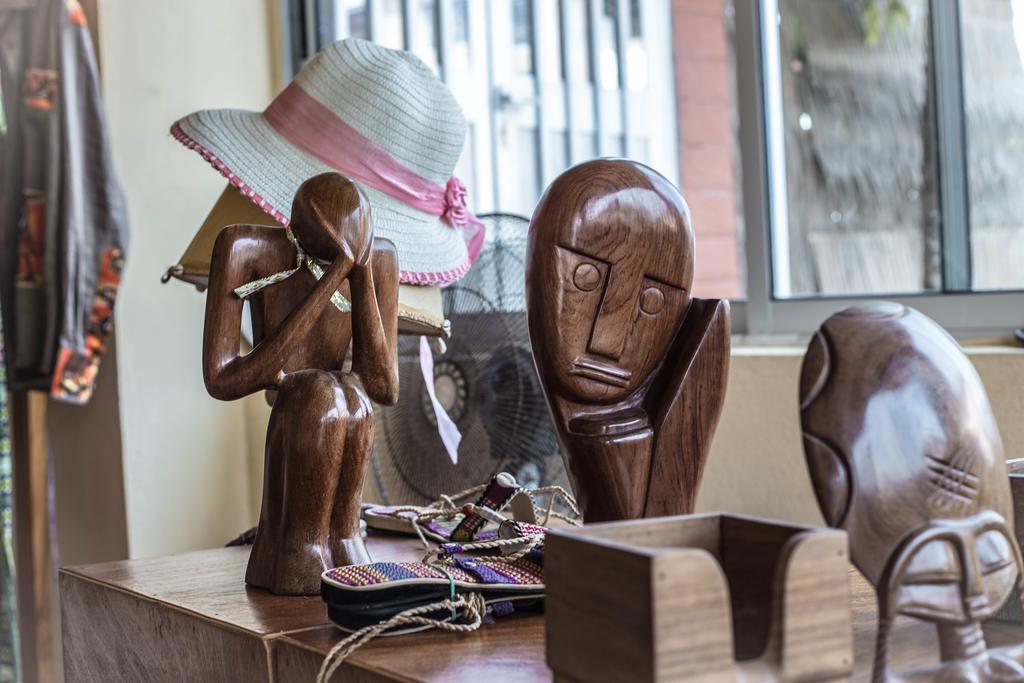 Fini Hotel Bobende Limbe Dış mekan fotoğraf
