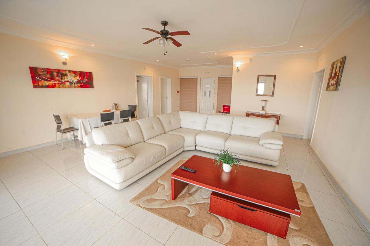 Fini Hotel Bobende Limbe Dış mekan fotoğraf